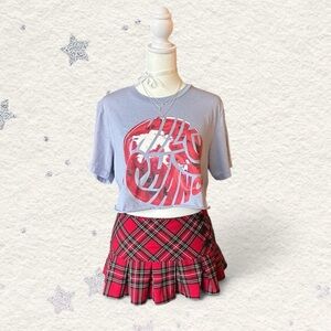 Milky Chance blossom purple cropped band tee